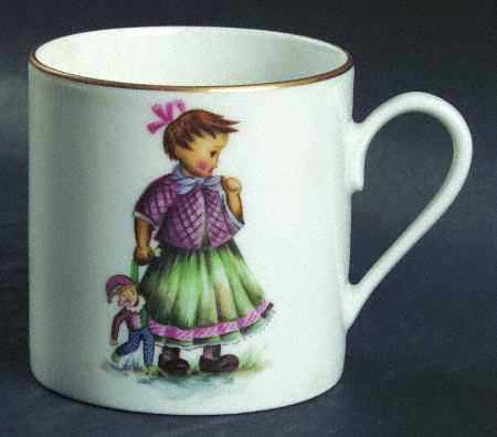Berta Hummel Annual Cup Playtime - Boxed