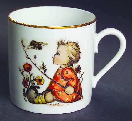 Berta Hummel Annual Cup Bumble Bee - Boxed