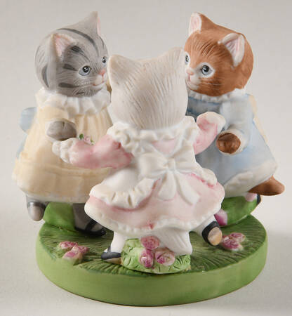 Kitty Cucumber Ring Around The Rosy - Boxed