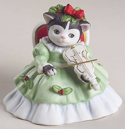 Kitty Cucumber Merry Melodies-Ellie Playing Violin - Boxed