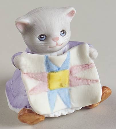 Kitty Cucumber Muffin Holding Quilt - Boxed