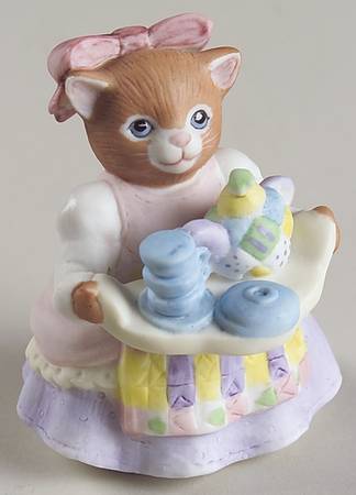 Kitty Cucumber Ginger Holding Tea Tray - Boxed
