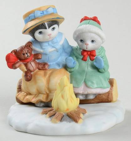 Kitty Cucumber Roasting Chestnuts-Sitting By Fire - With Box