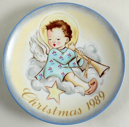 Hummel Christmas Plate Angelic Musician - Boxed