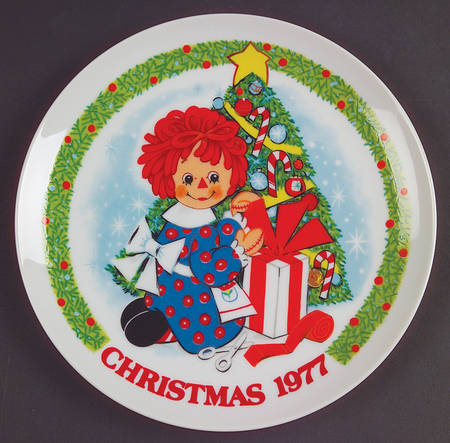 Christmas-Raggedy Ann Christmas Morning - Boxed