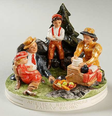 Sebastian Miniature Family Picnic - No Box