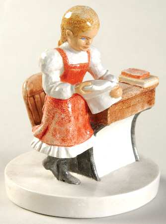 Sebastian Miniature School Day Girl - Boxed