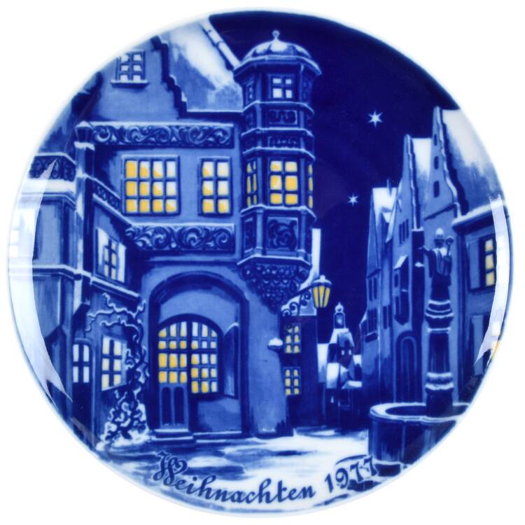 Schumann Christmas Plate Night Street Scene - No Box