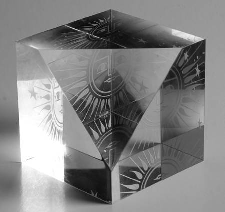Steuben Figurines & Giftware Sun Cube Paperweight - With Box Bx717