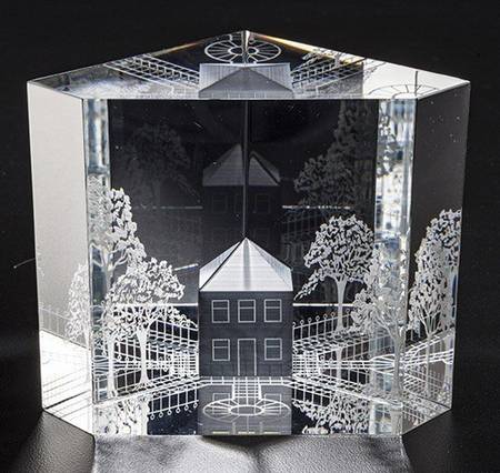 Steuben Figurines & Giftware Welcome Home - With Box Bx668