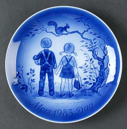 Mother's Day Plate An Unexpected Meeting - Boxed