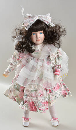 Connoisseur Doll Collection Stephanie-Fh283 - Boxed