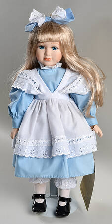 Connoisseur Doll Collection Alice-Gu-32 - No Box