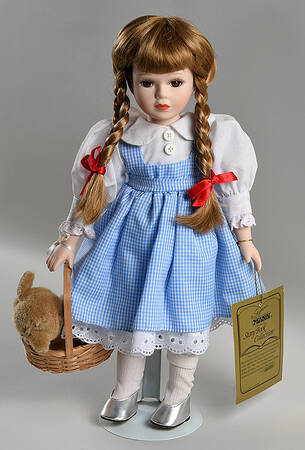 Connoisseur Doll Collection Dorothy-Tr-10 - Boxed
