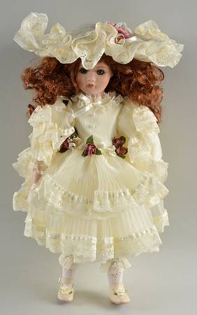 Connoisseur Doll Collection Caroline-Ll-838 - Boxed