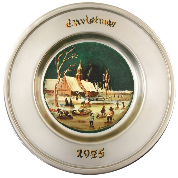 Christmas Plates Christmas 1975 - No Box