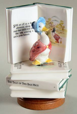 Beatrix Potter-Music Box Jemima Puddle-Duck On Books - With Box