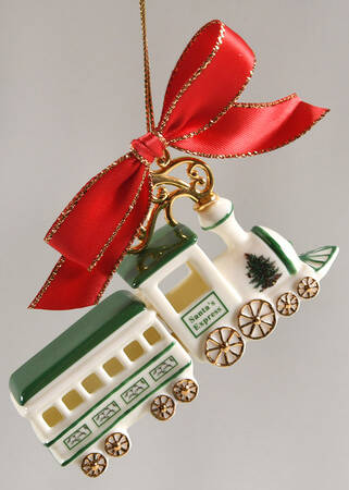 Christmas Tree Ornaments Santas Express-Train Engine - No Box 42