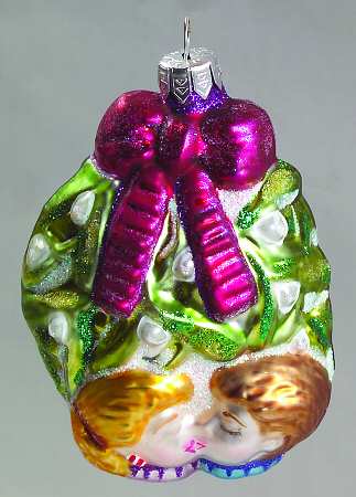 Asian Treasures-Ornament Pucker Up - Boxed