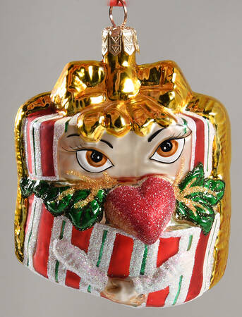 Classic Christmas Miss Giftbox - Boxed