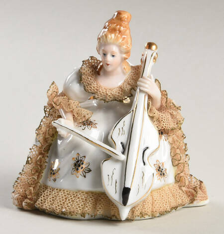 Sadek Figurines String Quartet-Cello - No Box