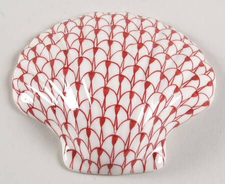 Sadek Fishnet Animals Scallop Shell-Red - Boxed