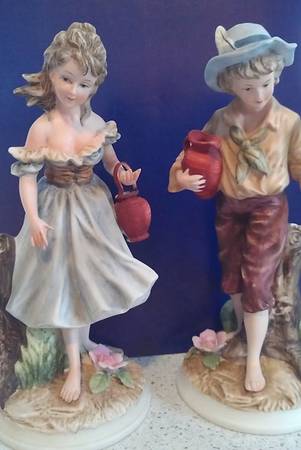 Sadek Figurines Boy And Girl  Holding Jug-Pair - No Box