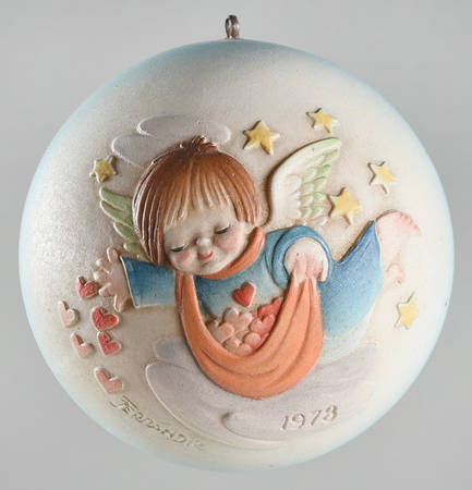 Ferrandiz Annual Christmas Ornaments Angel With Hearts - Boxed