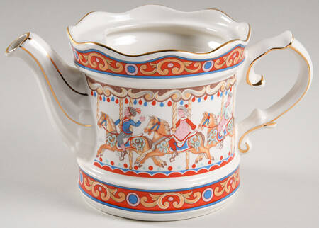 Edwardian Entertainments Carousel - No Gold Scallop On Spout - No Box
