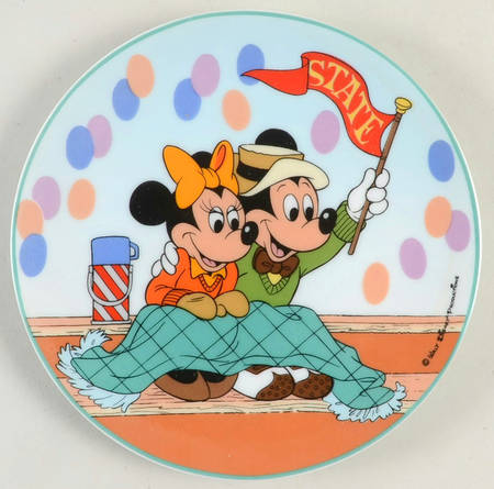 Four Seasons of Love-Mickey & Minnie Tickets On The 50 Yard Line - With Box