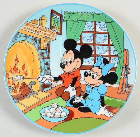 Four Seasons of Love-Mickey & Minnie Let It Snow - Boxed