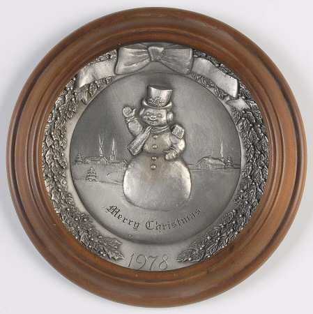 Christmas Plates Beautiful Snow - Boxed
