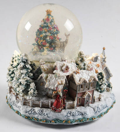 Musical Snowglobes White Christmas - Boxed