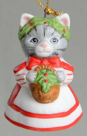 Kitty Cucumber Kitty With Wreath - Miniature - No Box