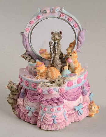 Music Boxes Playmates-Kittens On Dresser - Boxed