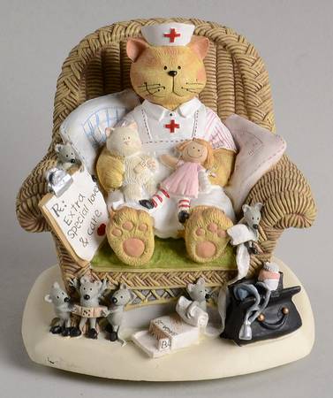Music Boxes Cat Nurse - Boxed