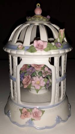 Music Boxes Flower Gazebo - Boxed