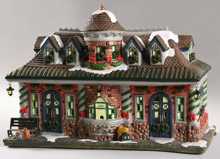 Village Collection Train Station - Boxed