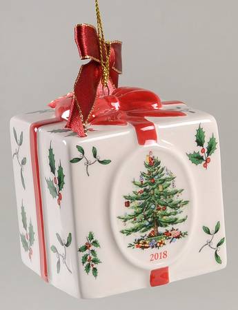 Annual Gift Box-Christmas Tree 2018 Holiday Gift Box - With Box Bx2018