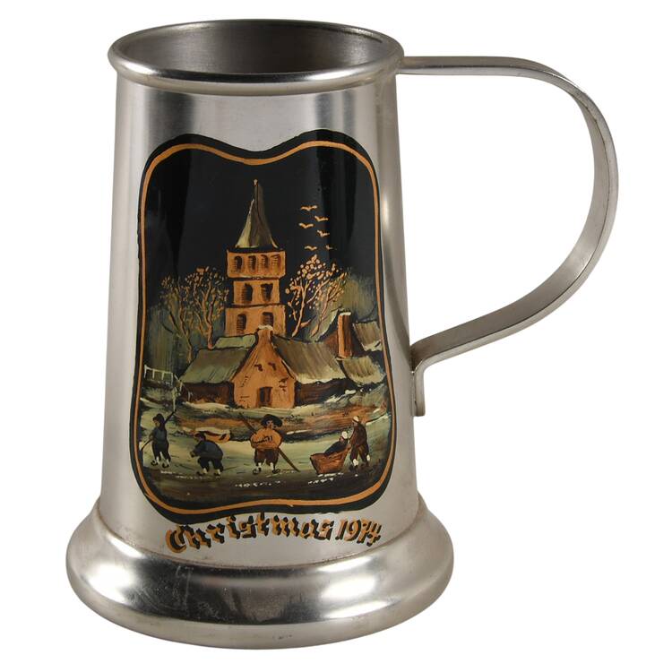 Christmas Mug 1974 - No Box