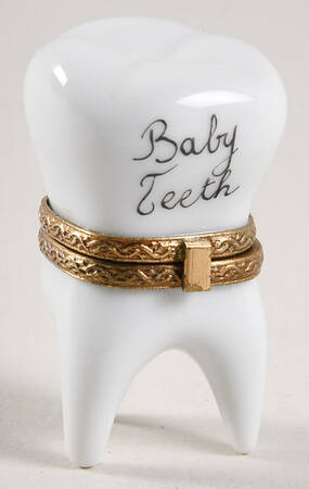 Sinclair 1998 Limoges Box Baby Tooth - No Box