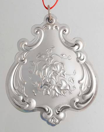 Flowers of Christmas Medallion Christmas Ivy - Boxed