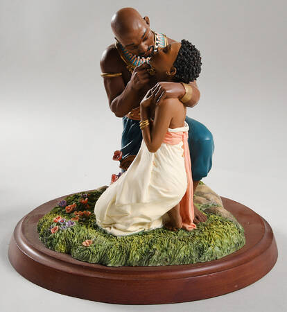 Ebony Visions The Kiss - Boxed