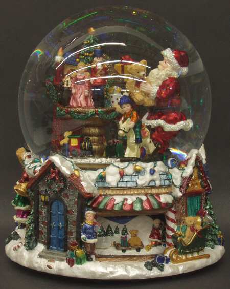 Three Jays Musical Waterglobe Here Comes Santa Claus - Boxed