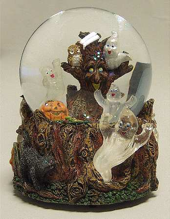 Three Jays Musical Waterglobe Funeral March Of The Marionettes - Boxed