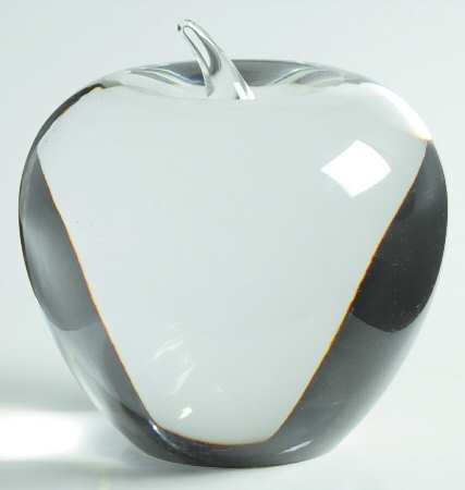 Tiffany & Co Crystal Giftware Apple Paperweight-Solid - No Box