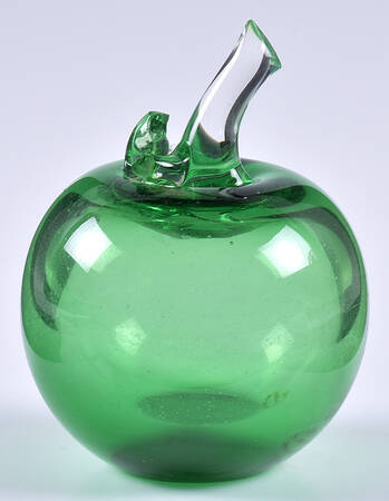 Art Glass Paperweights Green Apple - No Box