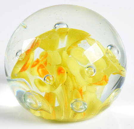 Art Glass Paperweights Yellow Trumpet Flowers - No Box