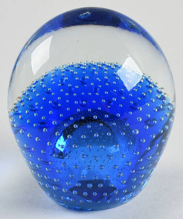 Art Glass Paperweights Egg-Blue, Clear, Bubbles - No Box