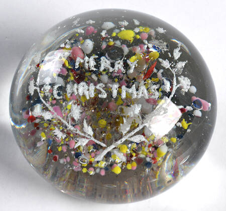 Art Glass Paperweights Merry Christmas - No Box